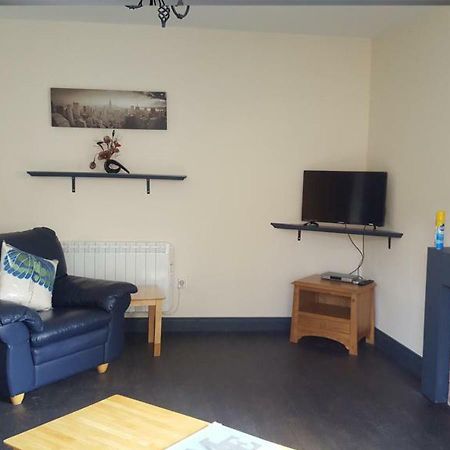 Апартаменти Donegal Lodgings - Apt 1 Donegal Town Екстер'єр фото