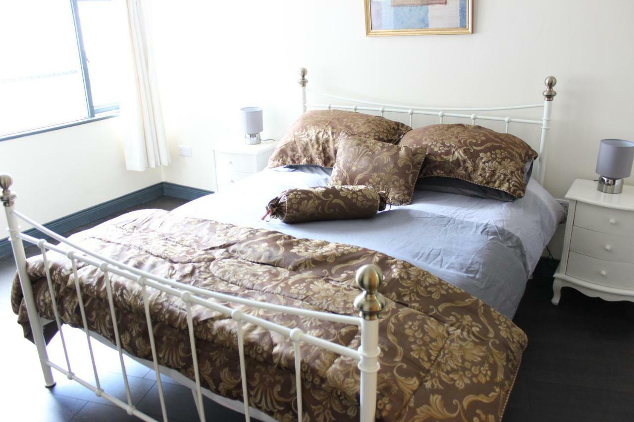 Апартаменти Donegal Lodgings - Apt 1 Donegal Town Екстер'єр фото