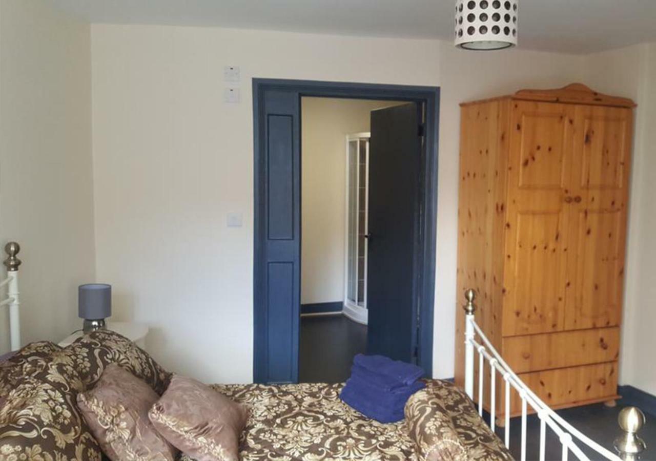 Апартаменти Donegal Lodgings - Apt 1 Donegal Town Екстер'єр фото